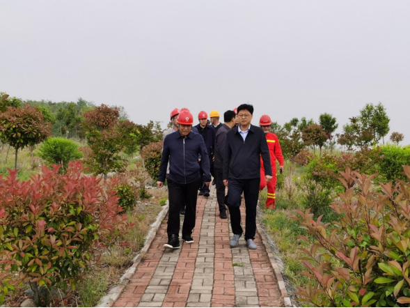 “時(shí)不我待、只爭朝夕”市產(chǎn)業(yè)集團全力推進(jìn)涉案企業(yè)復工復產(chǎn)和我市重大項目建設工作459.png